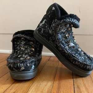 MOU women's eskimo sneaker size 39 (US 9)
